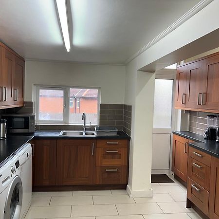 Comfortable Single Room Wembley Park/Stadium Londra Exterior foto